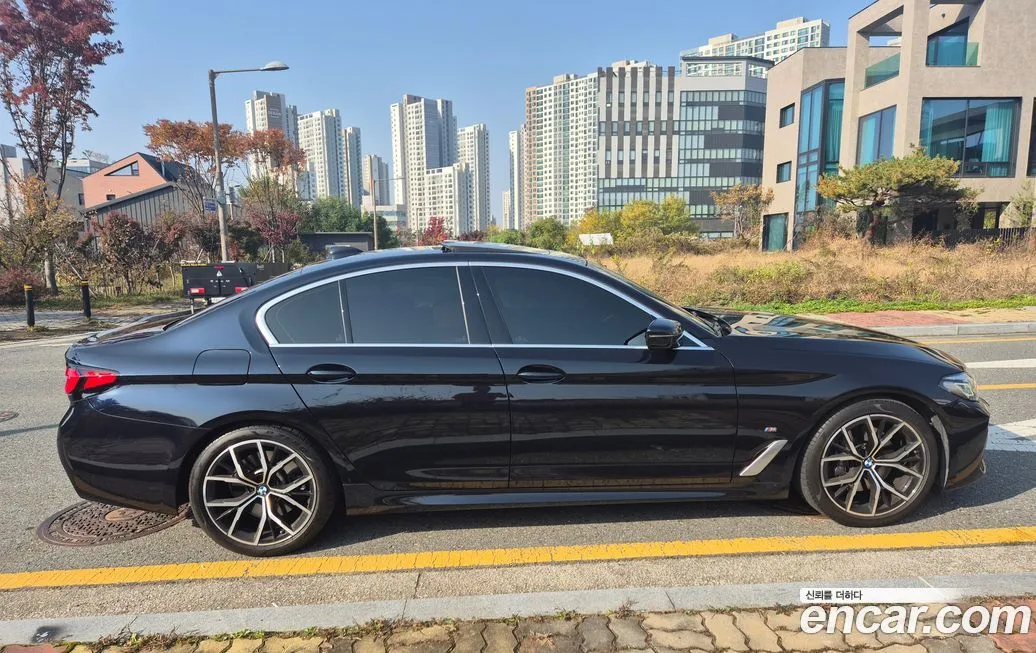 BMW 5-Series 2023 из KR, фото 2