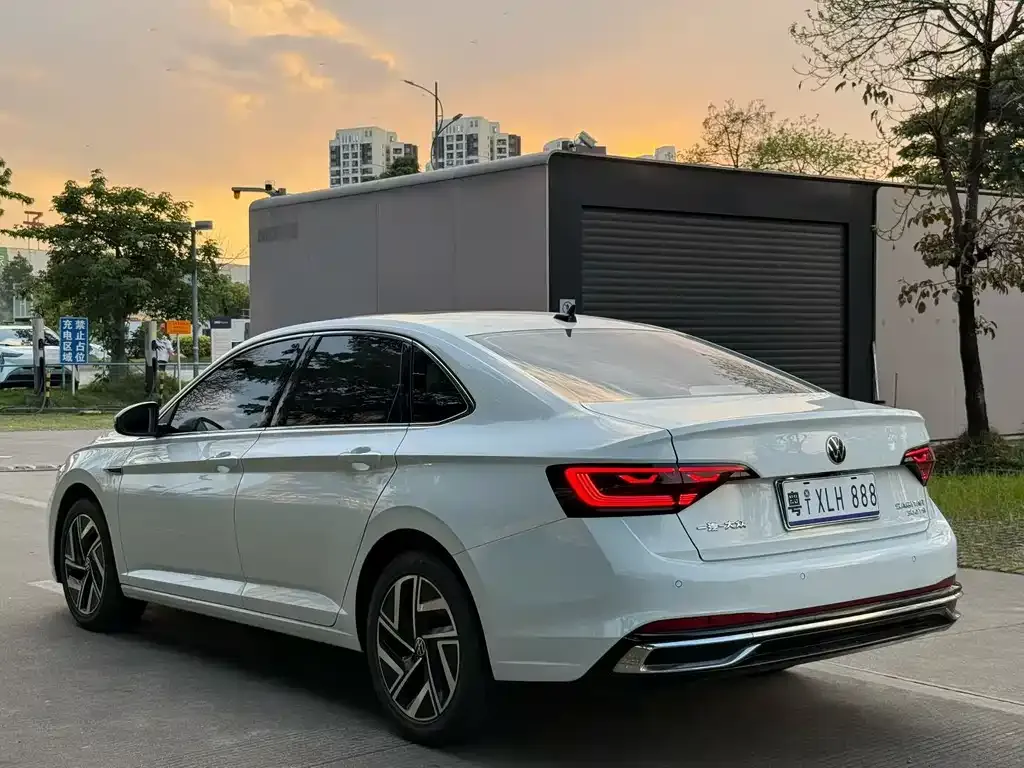 Volkswagen Sagitar 2023 из CN, фото 9