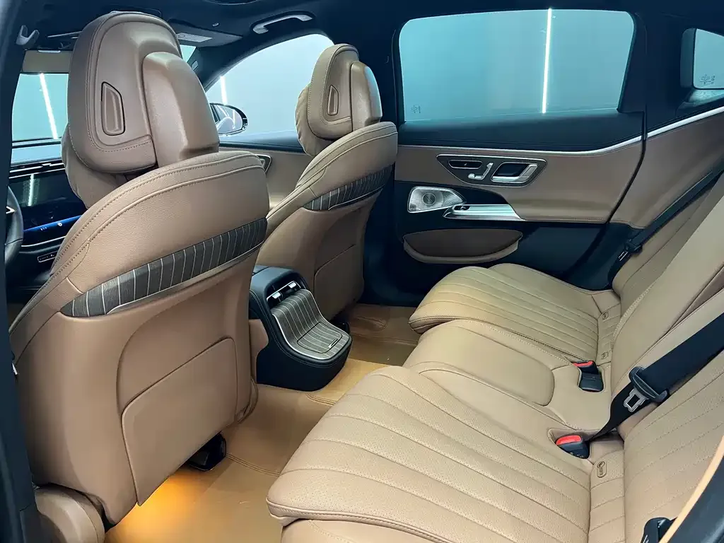 Mercedes-Benz E-Class 2025 из CN, фото 7