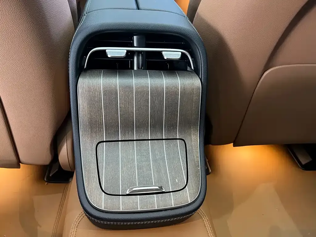 Mercedes-Benz E-Class 2025 из CN, фото 9