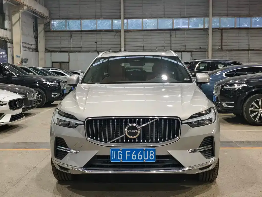 Volvo XC60 2025 из CN, фото 2