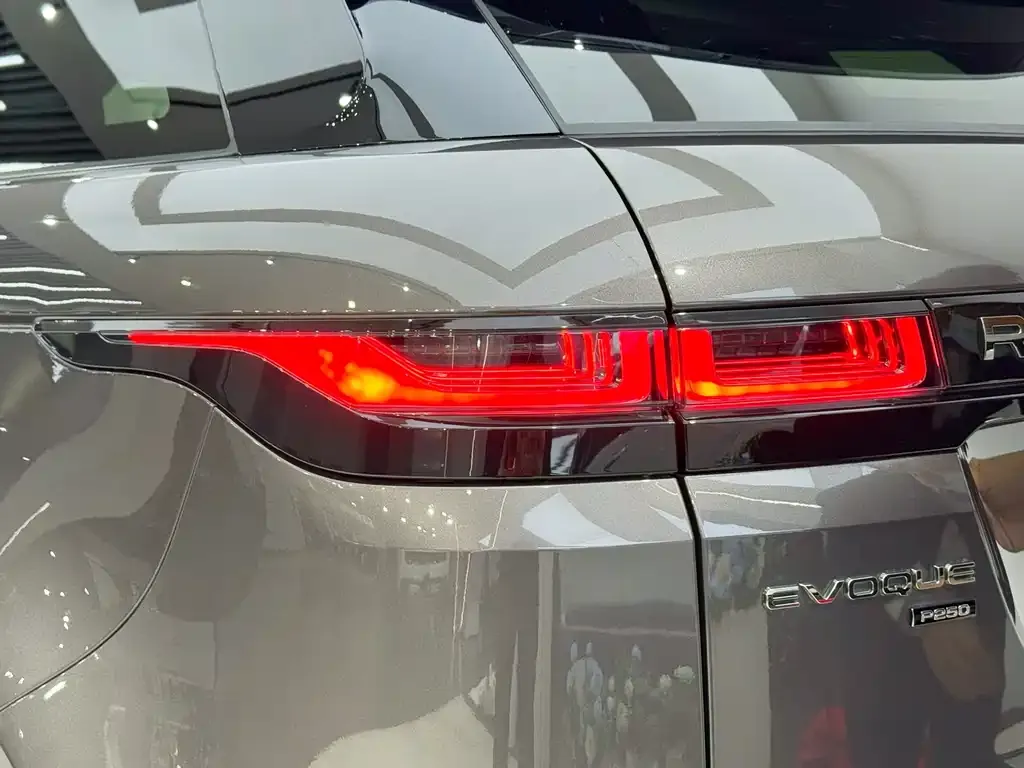 Land Rover Evoque 2023 из CN, фото 7
