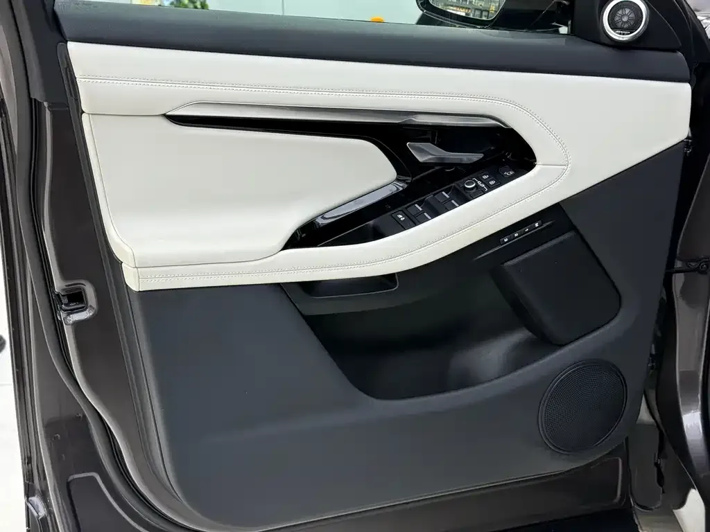 Land Rover Evoque 2023 из CN, фото 9
