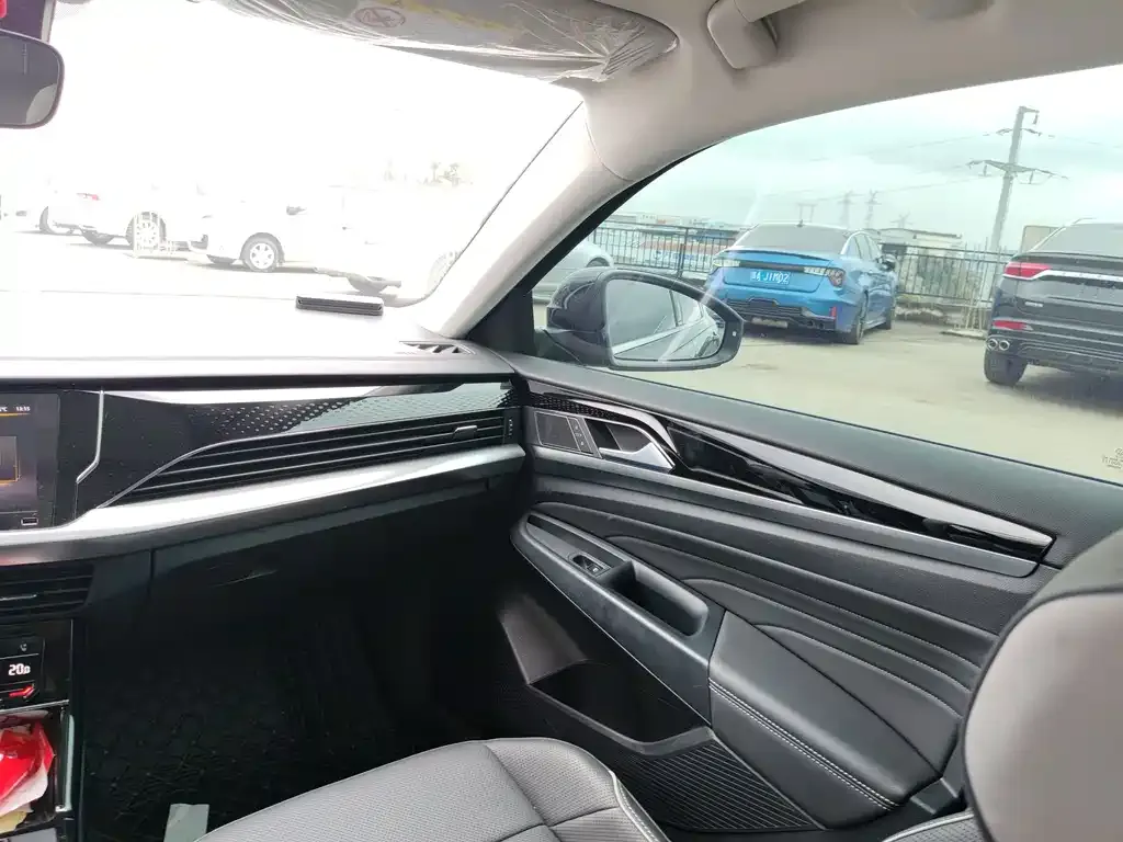 Volkswagen Passat 2024 из CN, фото 6