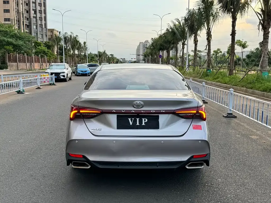 Toyota Avalon 2023 из CN, фото 7