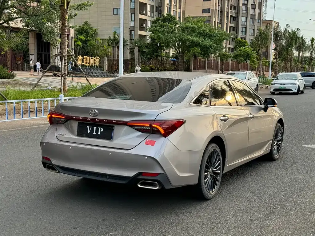 Toyota Avalon 2023 из CN, фото 8