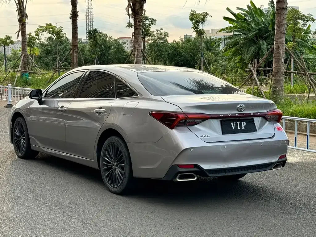 Toyota Avalon 2023 из CN, фото 9