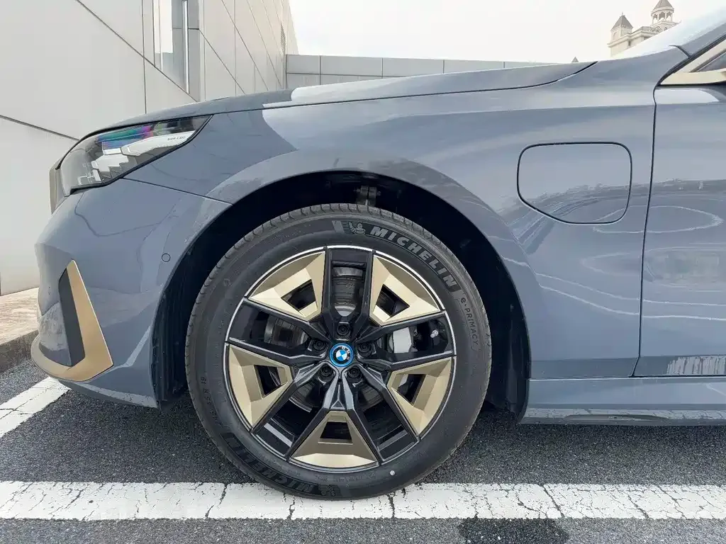 BMW i5 2024 из CN, фото 7