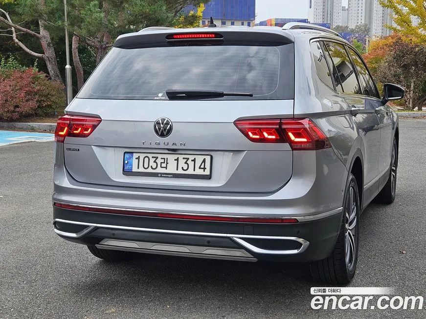 Volkswagen Tiguan 2023 из KR, фото 6