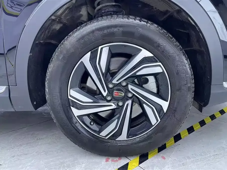 Hongqi HS5 2023 из CN, фото 6