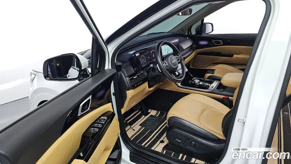 Kia Carnival — фото 10