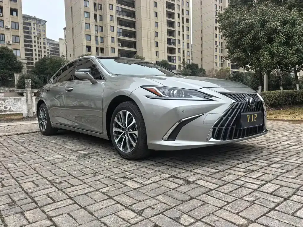 Lexus ES — фото 2