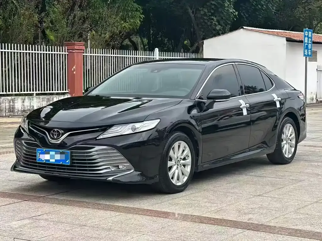 Toyota Camry 2021 из CN, фото 1