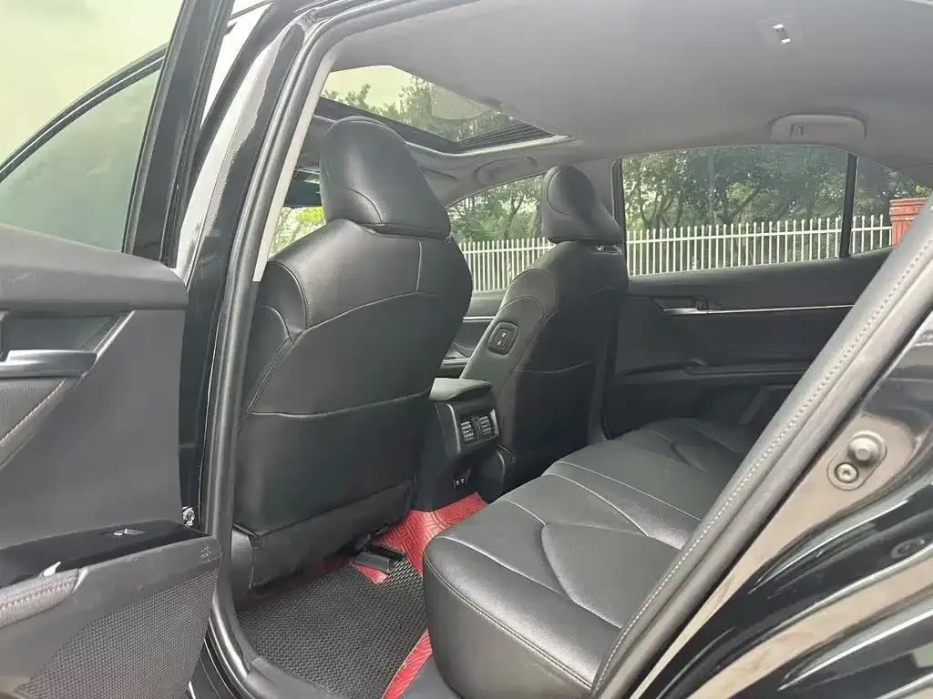 Toyota Camry 2021 из CN, фото 6