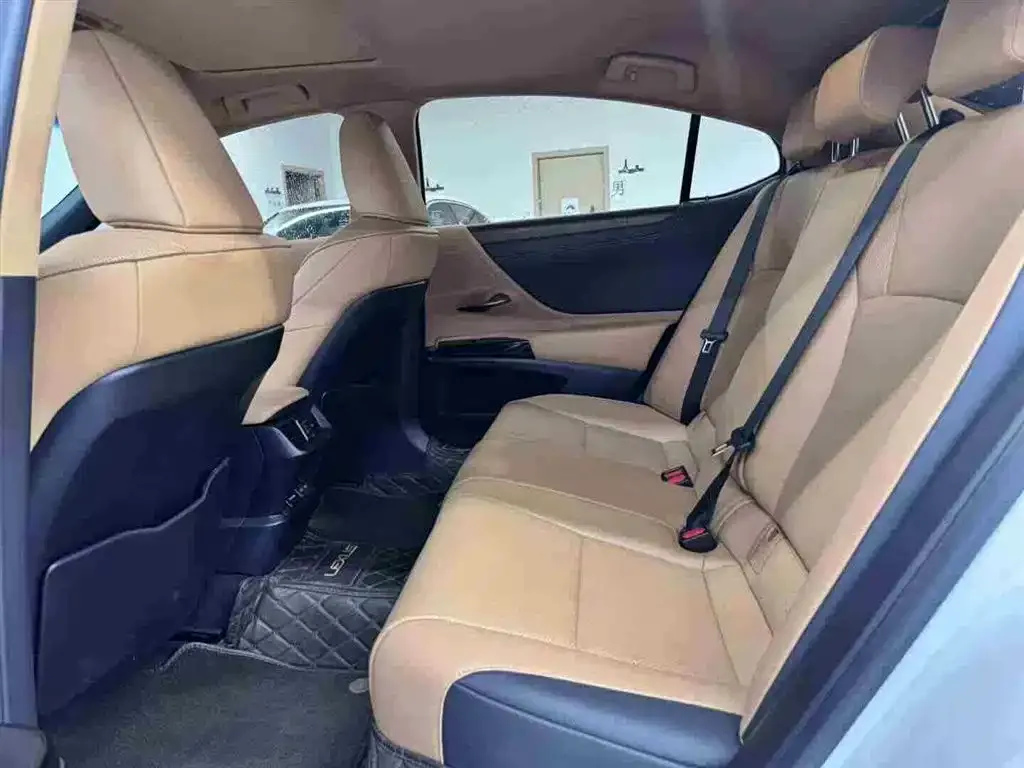 Lexus ES 2022 из CN, фото 5