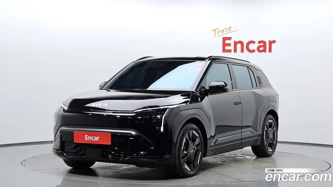 Kia EV3 — фото 1