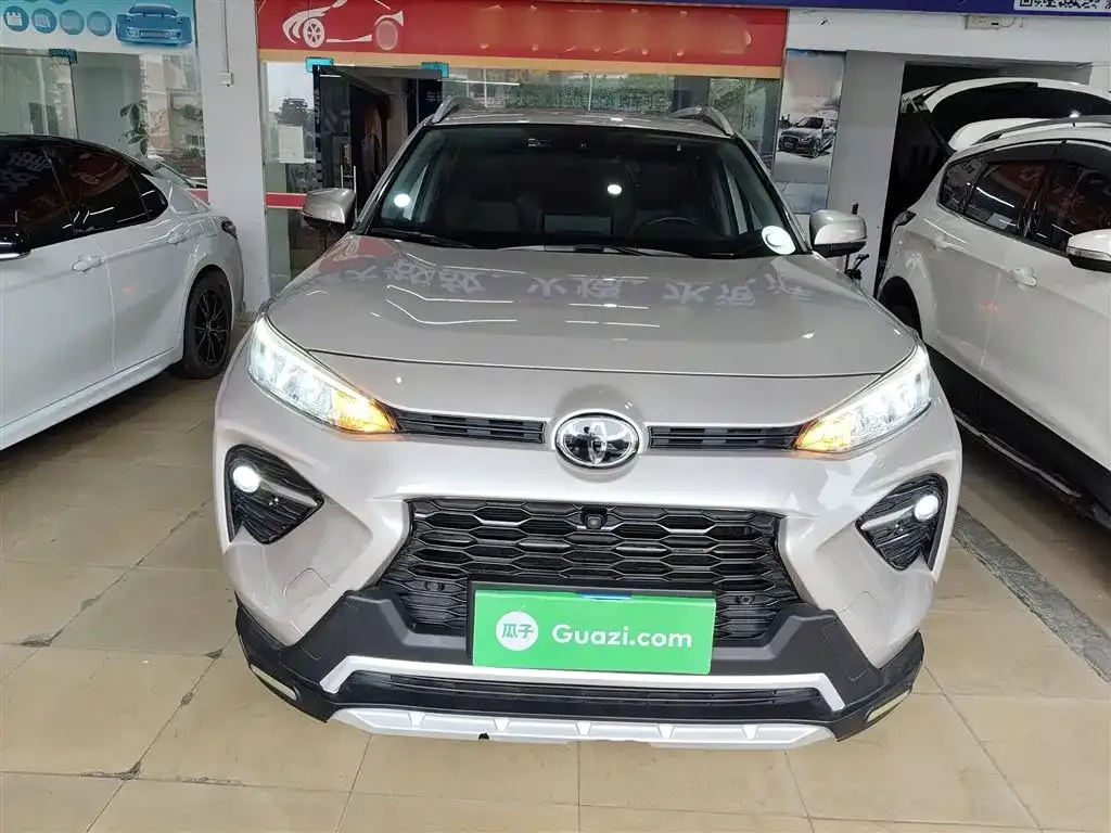 Toyota Wildlander 2023 из CN, фото 3
