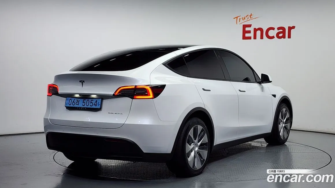Tesla Model Y 2021 из KR, фото 2