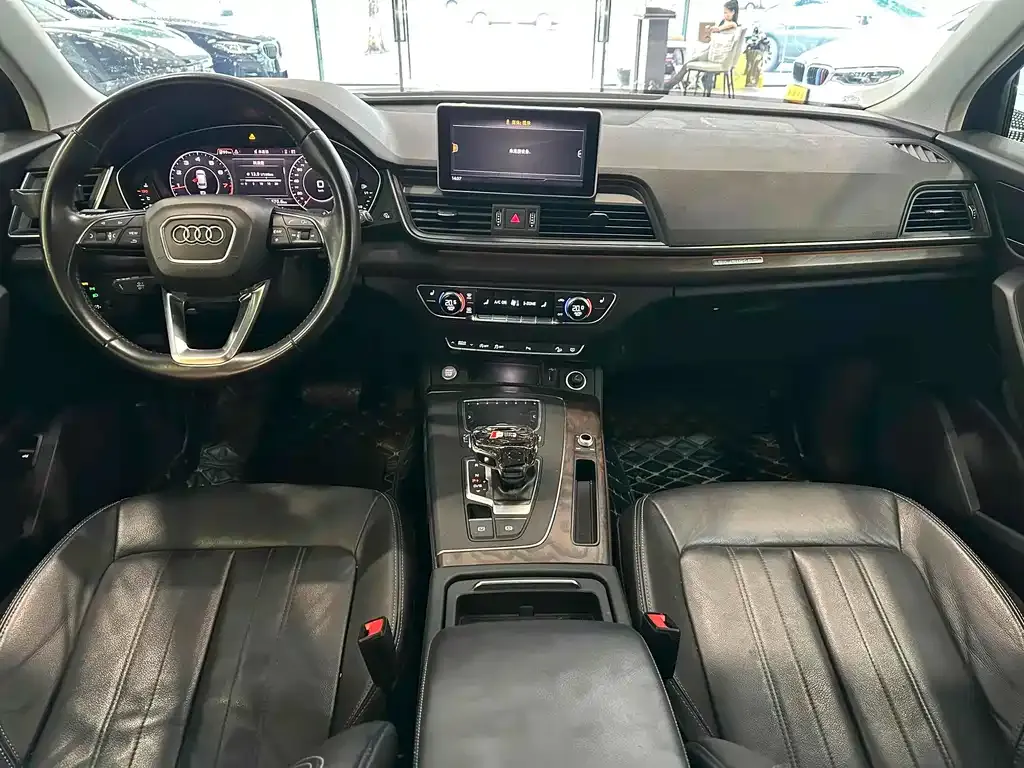 Audi Q5L 2021 из CN, фото 9