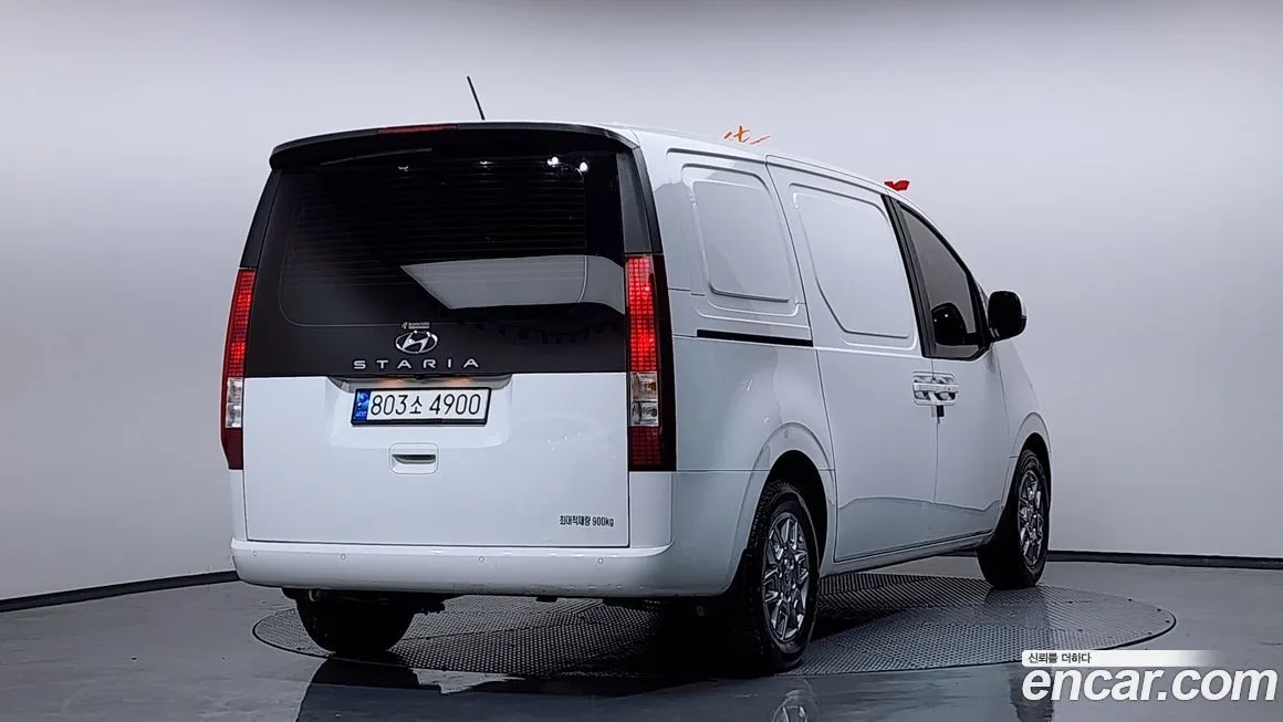 Hyundai Staria — фото 2