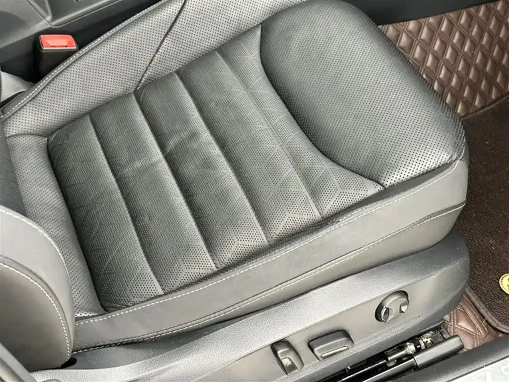 Volkswagen CC 2022 из CN, фото 8