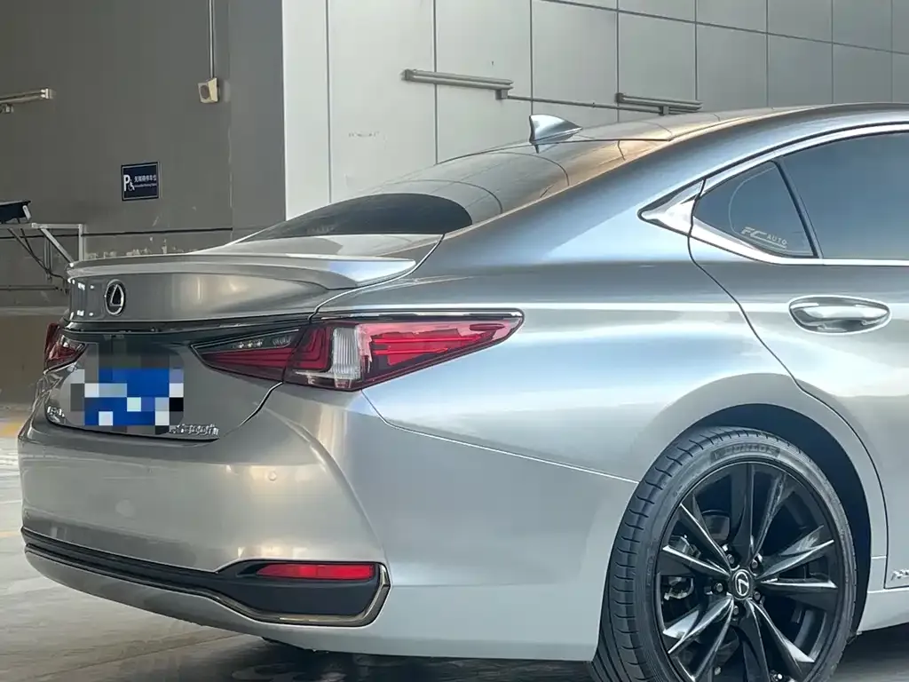 Lexus ES 2021 из CN, фото 3