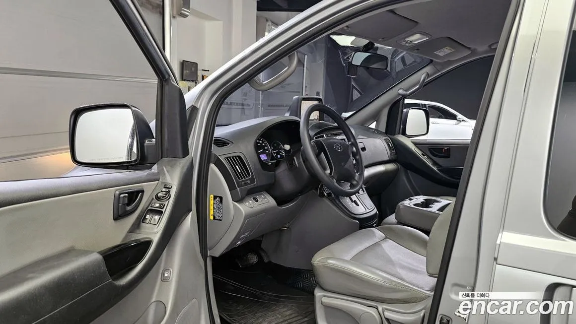 Hyundai Starex — фото 10