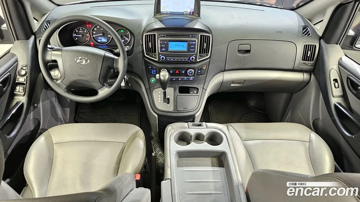 Hyundai Starex — фото 7