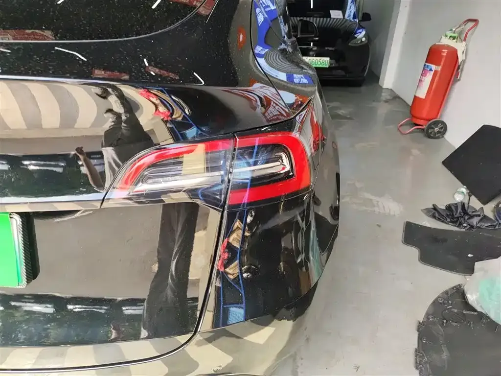 Tesla Model Y 2023 из CN, фото 8