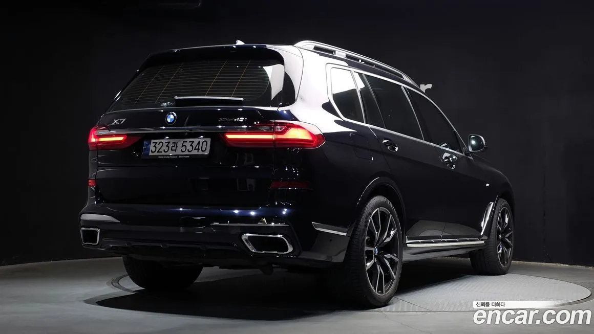 BMW X7 — фото 2