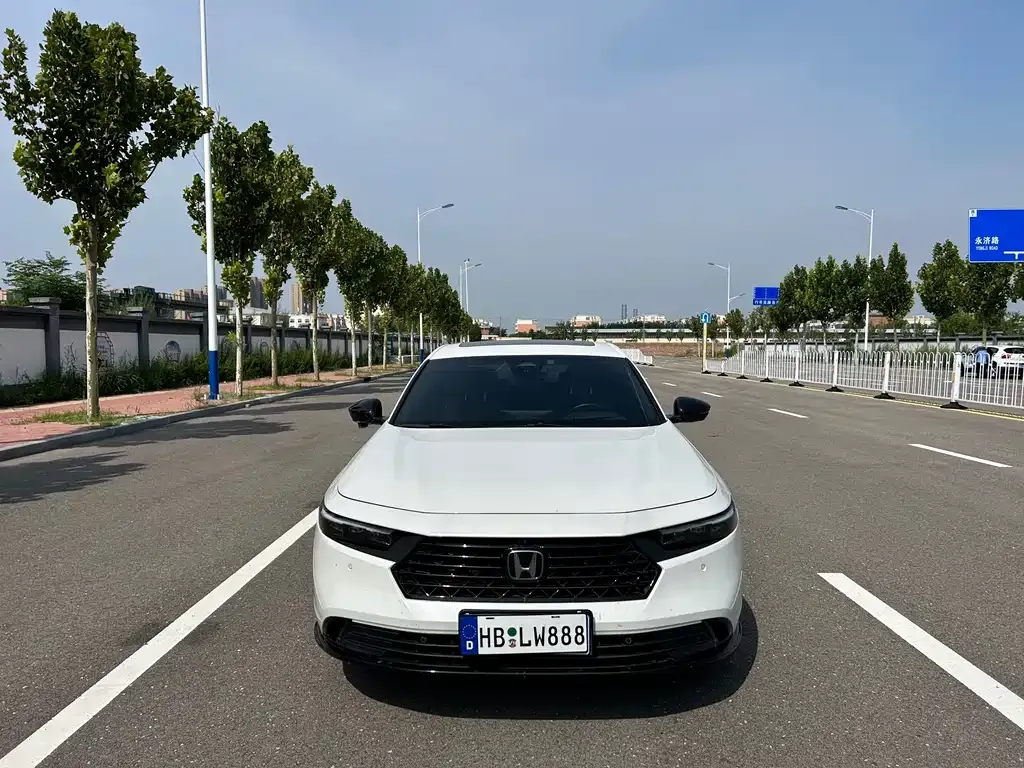 Honda Accord 2023 из CN, фото 2