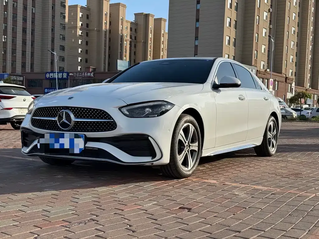 Mercedes-Benz C-Class — фото 1