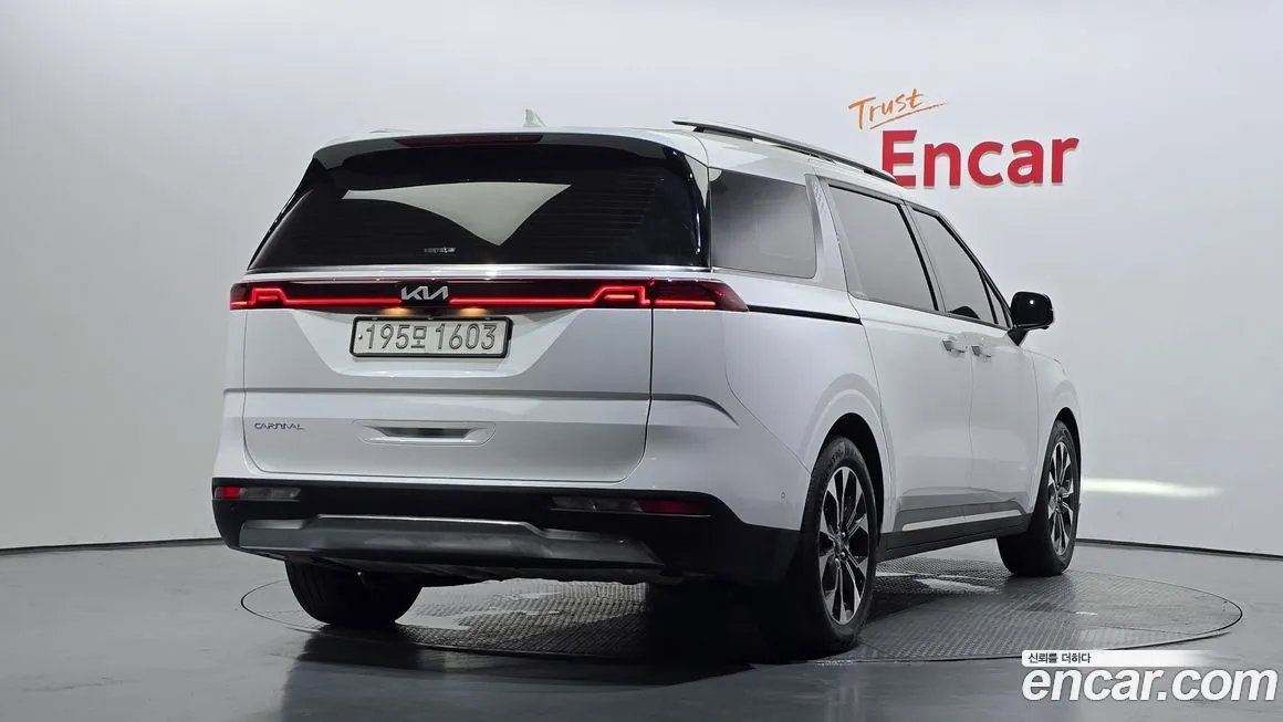 Kia Carnival — фото 2