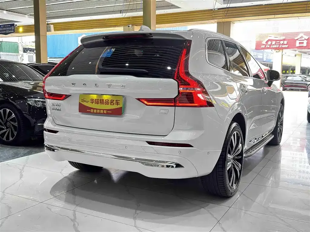 Volvo XC60 PHEV — фото 6