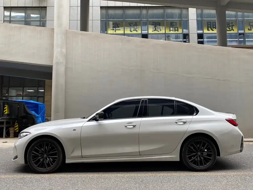BMW 3 Series 2023 из CN, фото 3