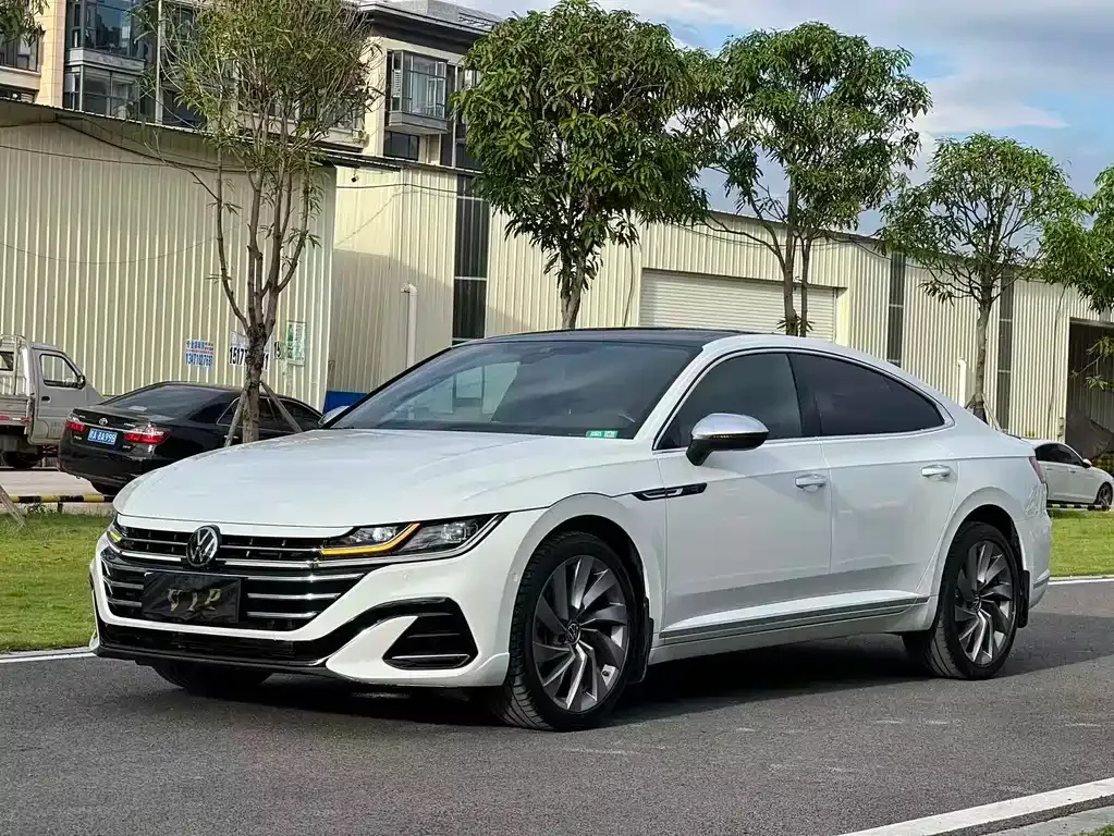 Volkswagen CC — фото 1