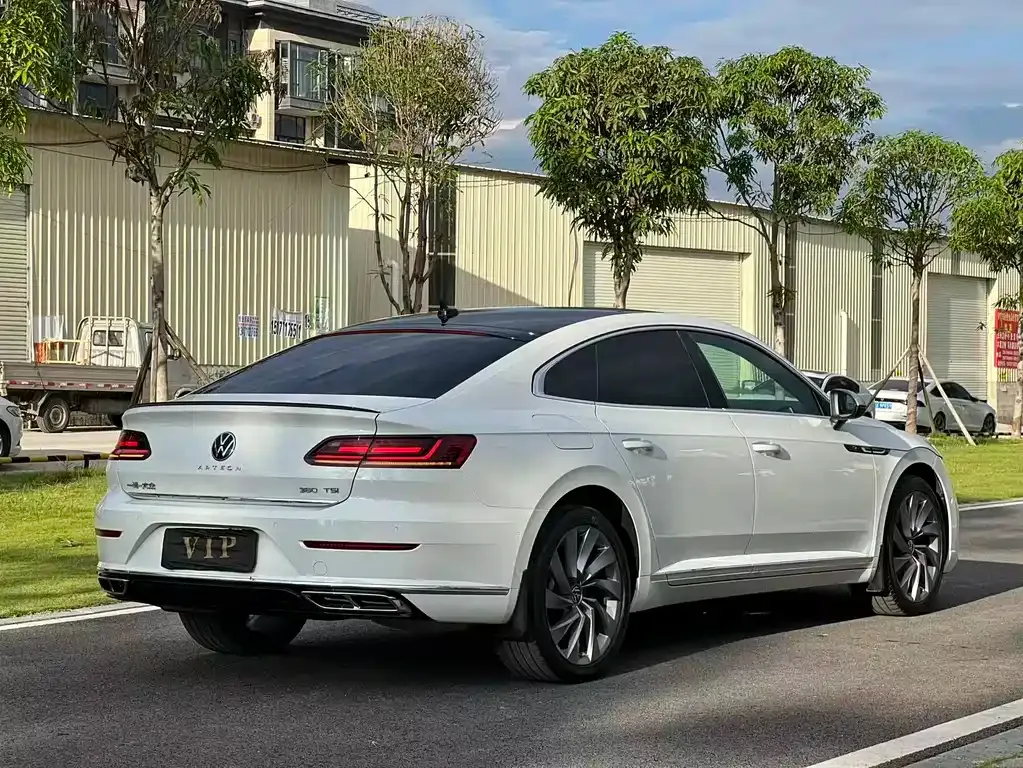 Volkswagen CC — фото 8