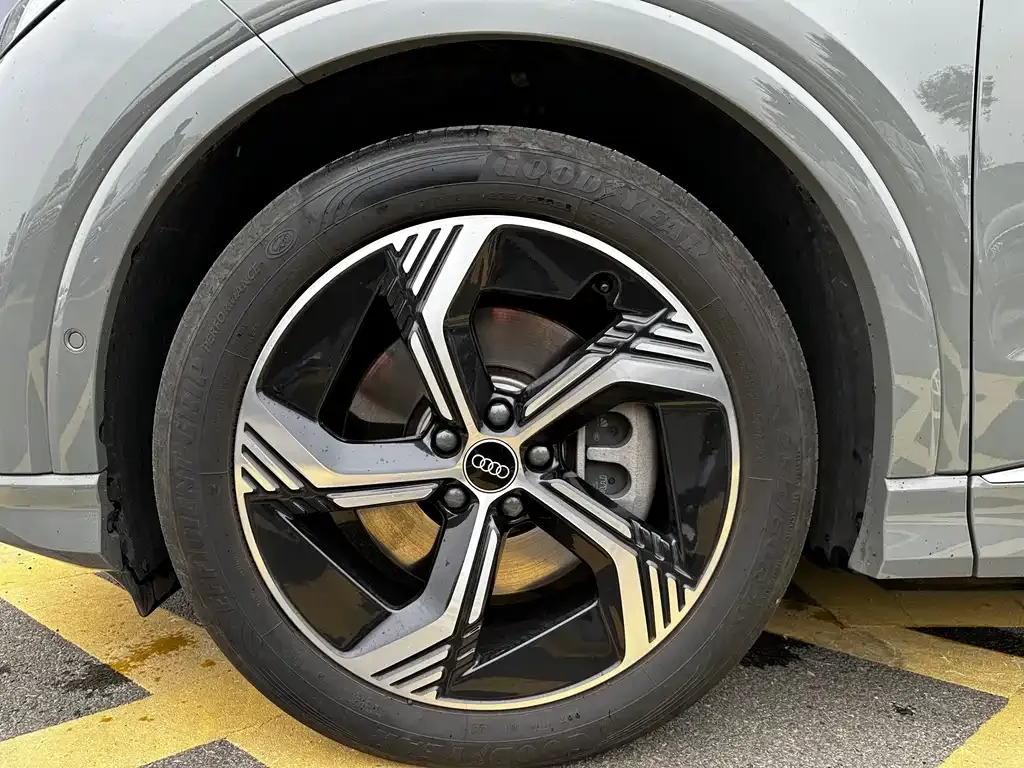 Audi Q4 e-tron 2024 из CN, фото 3