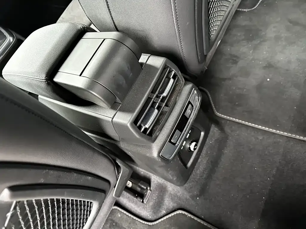 Audi Q4 e-tron 2024 из CN, фото 9