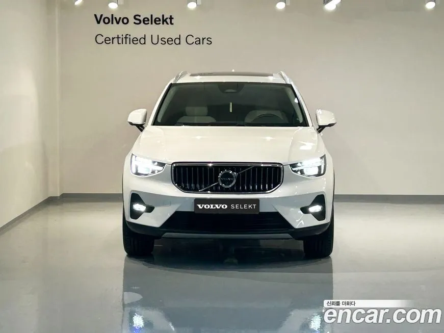 Volvo XC40 — фото 2