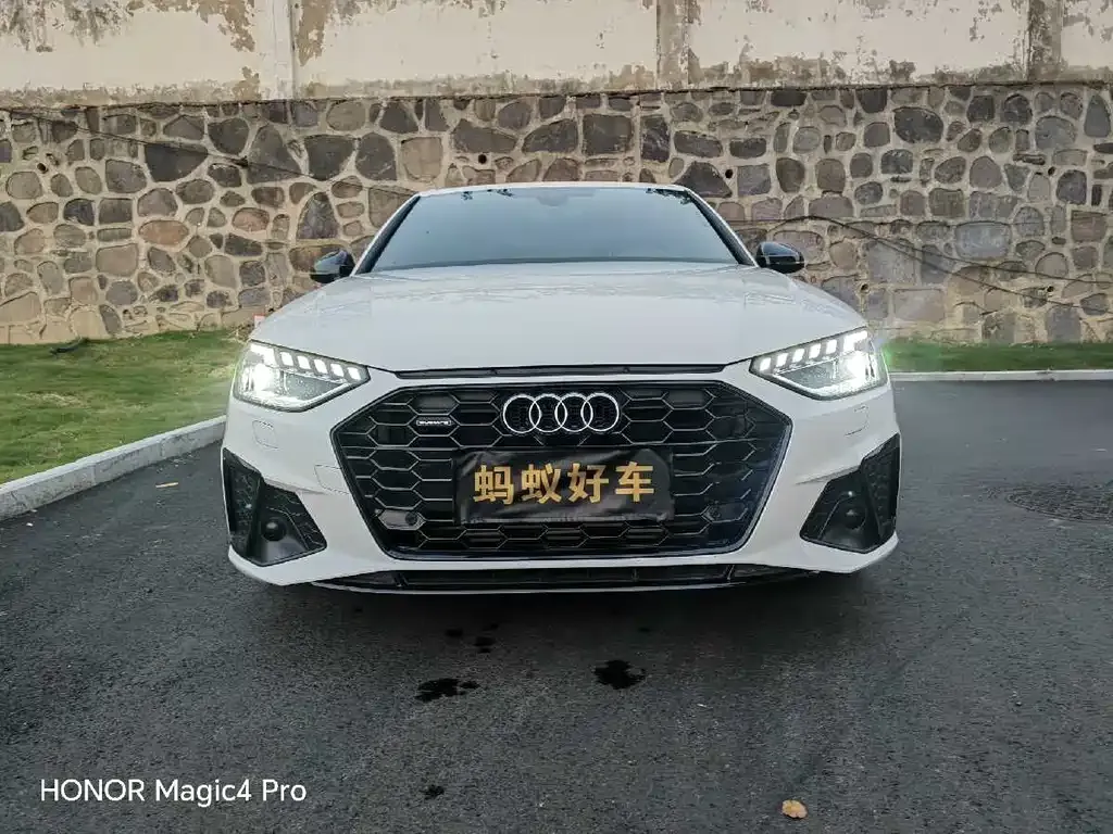 Audi A4L 2023 из CN, фото 2