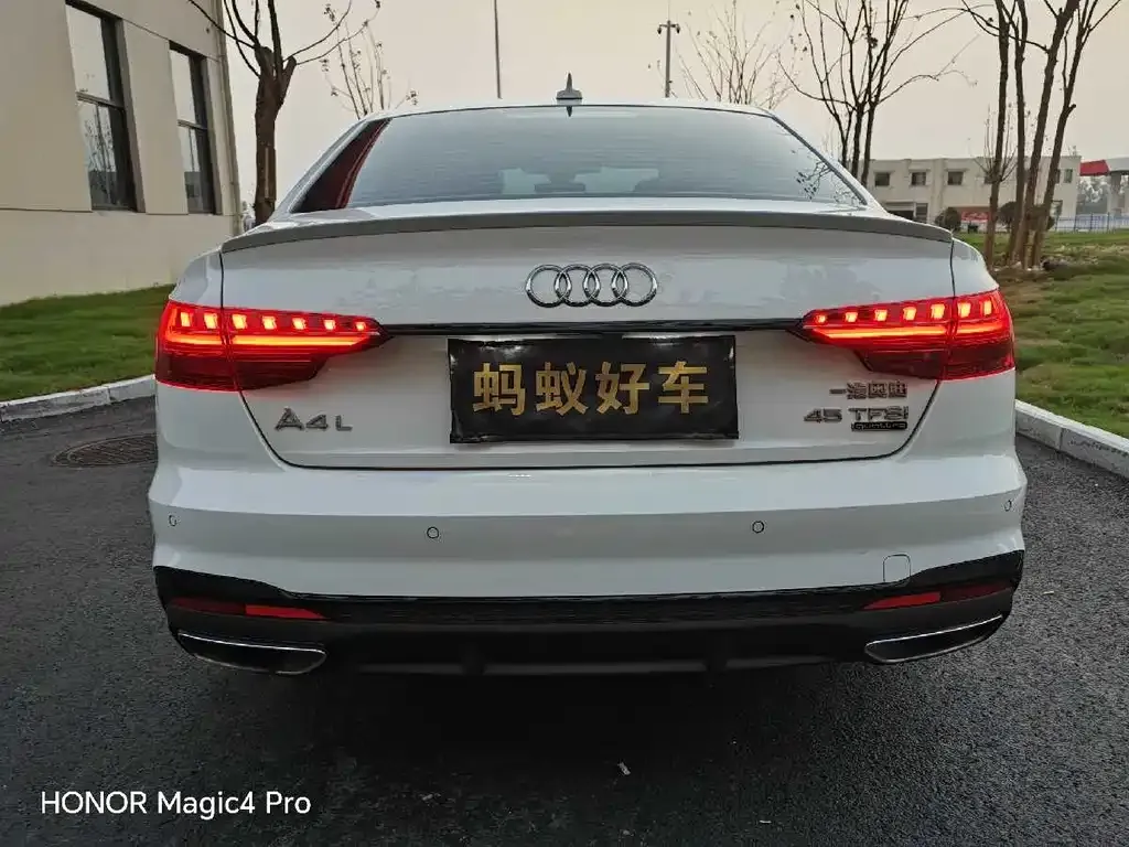 Audi A4L 2023 из CN, фото 5