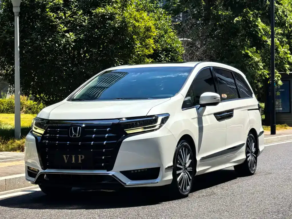 Honda Elysion 2023 из CN, фото 1