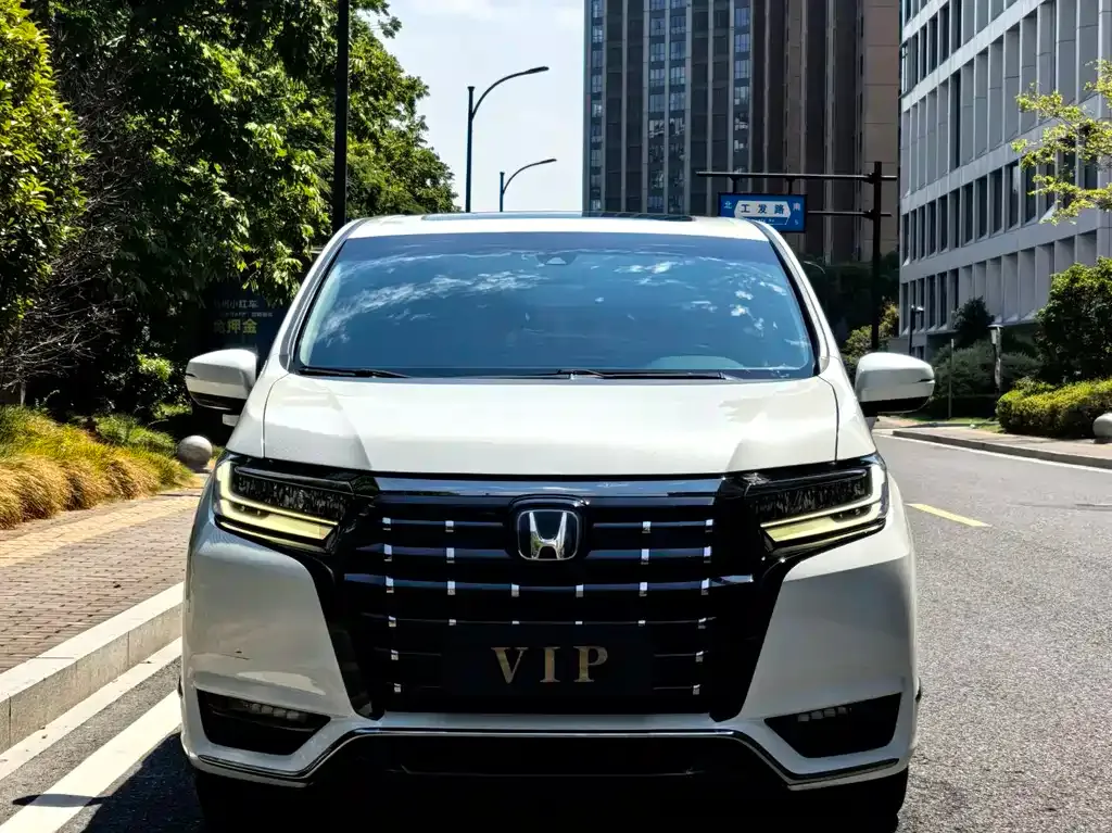 Honda Elysion 2023 из CN, фото 2