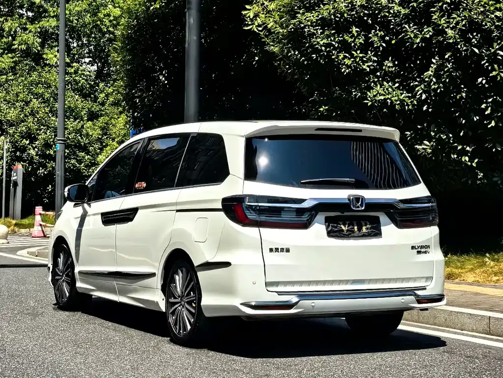 Honda Elysion 2023 из CN, фото 4