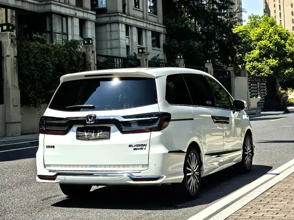 Honda Elysion 2023 из CN, фото 5