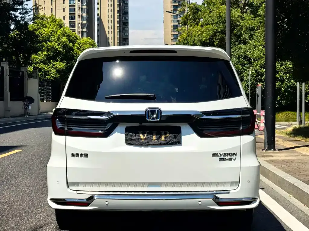 Honda Elysion 2023 из CN, фото 6