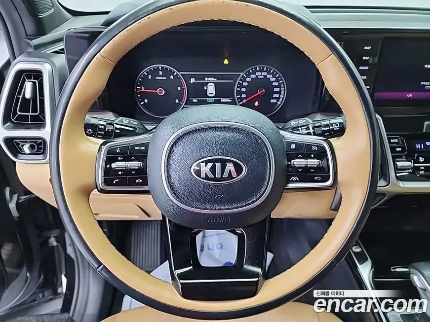Kia Sorento — фото 9
