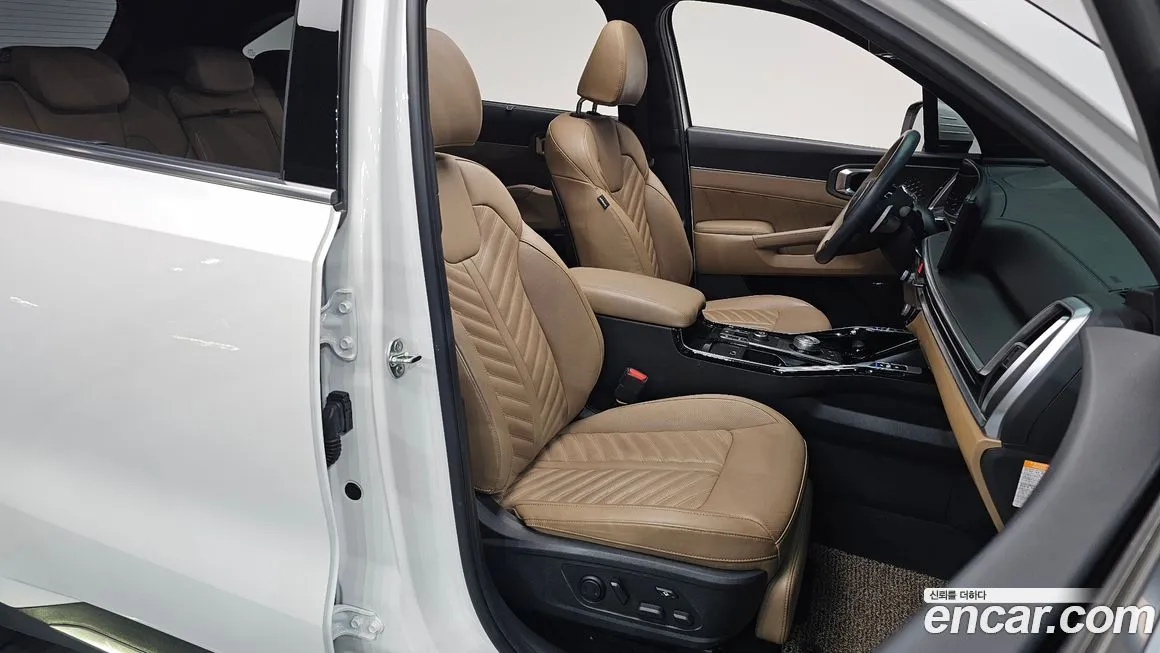 Kia Sorento — фото 10