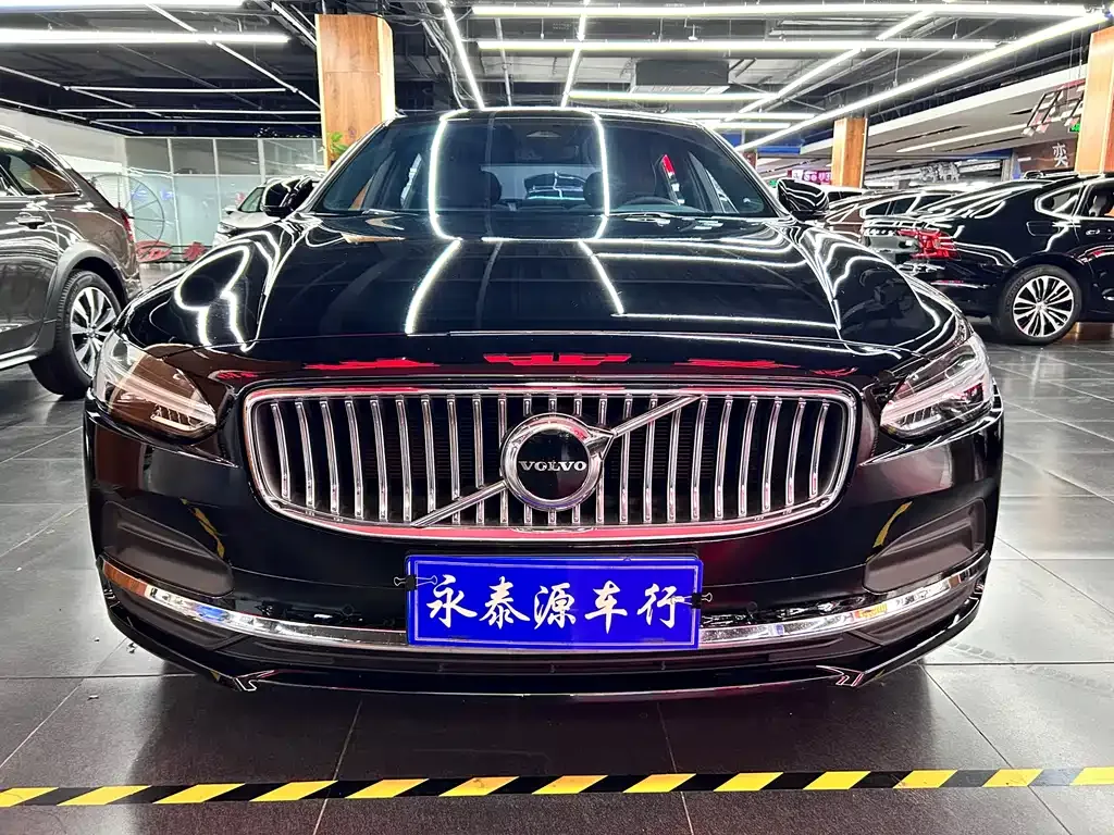 Volvo S90 2023 из CN, фото 2